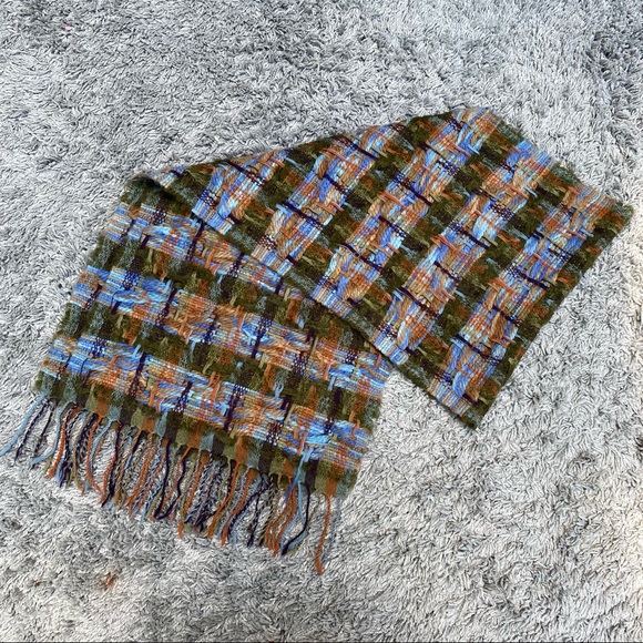 Italian Woven Scarf - Picture 1 of 4